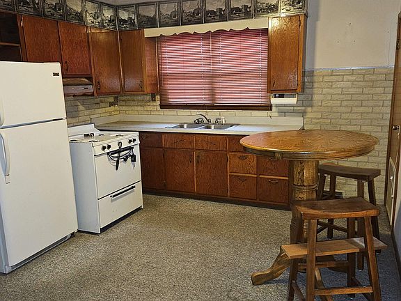 4th image of 706 N 11th Ave