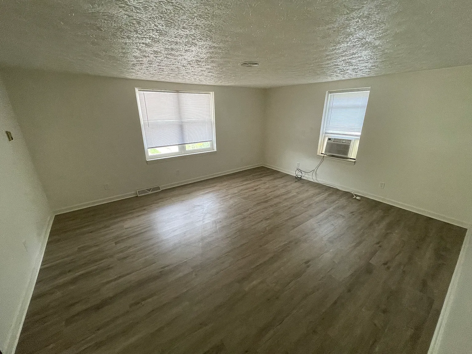 2 bed, 1176 sqft, $1,100 — Photo 3