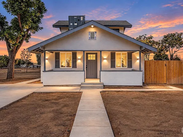 1700 Lotus Ln, Bakersfield, CA 93307