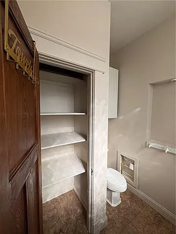 4519 S Derbigny St — Photo 17