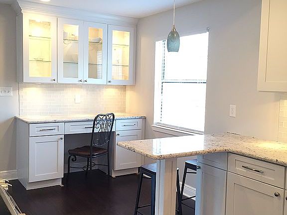 3rd image of 211 Hibiscus Ave