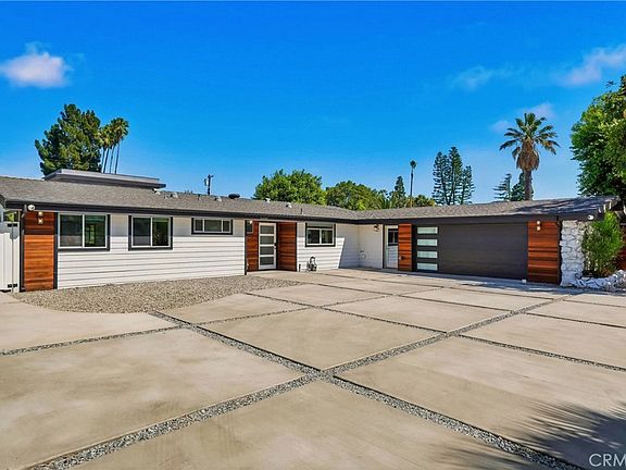 5th image of 9400 Encino Ave