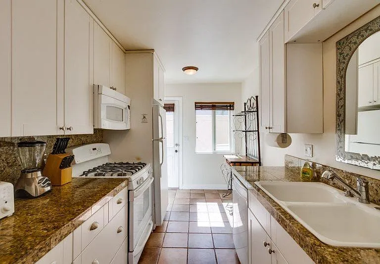 1523 Cable St #1523 — Photo 4
