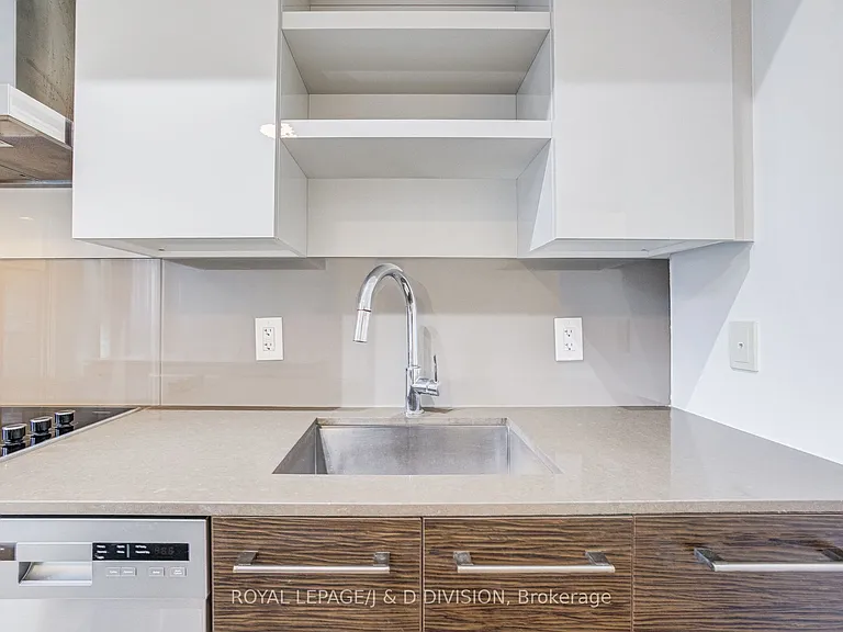 1030 King St W #435 — Photo 11