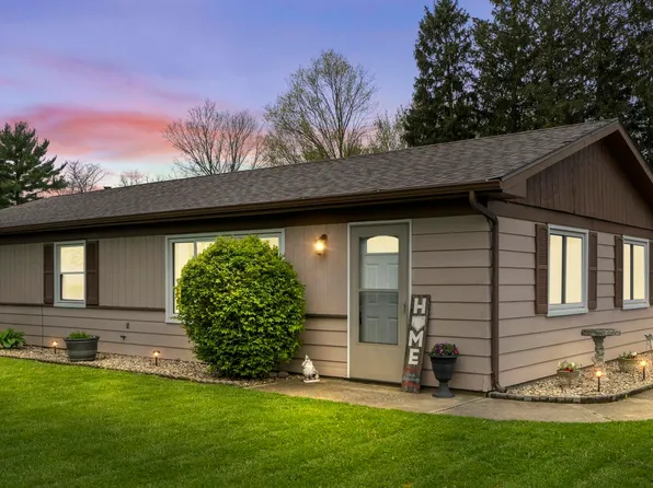 11864 N Sunset Dr, Zanesville, IN 46799
