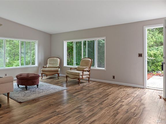 4th image of 15021 Joy Ln SW