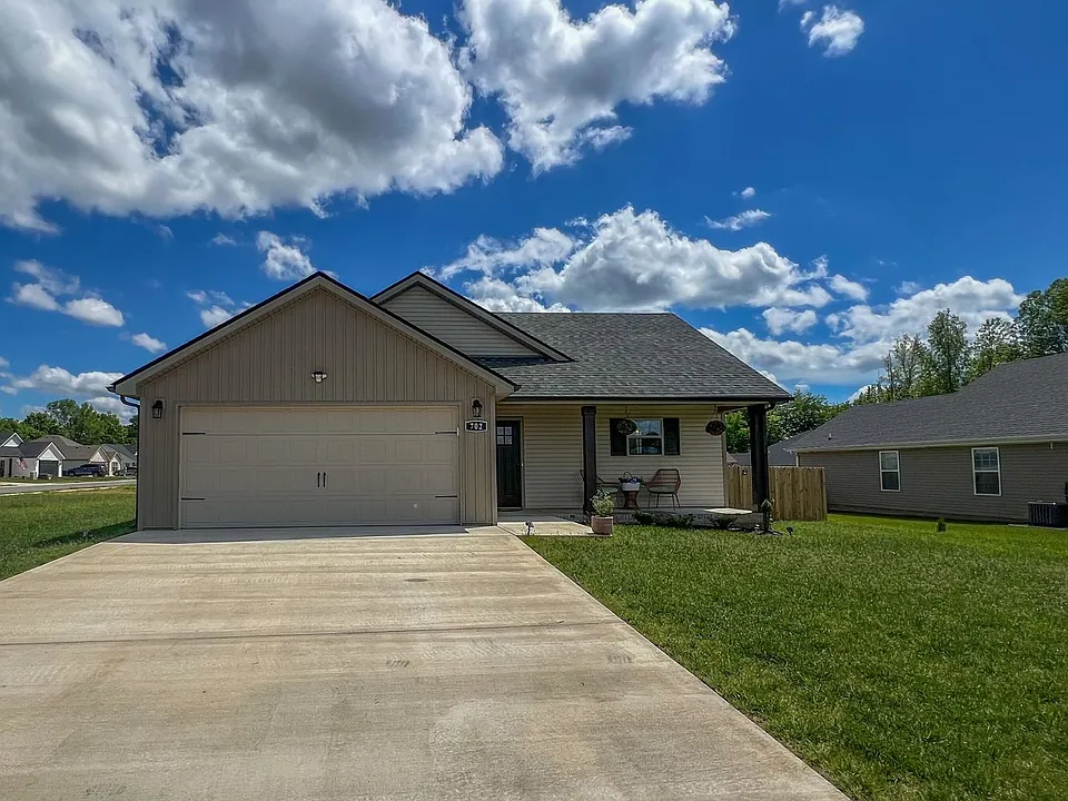 702 Gleason Dr