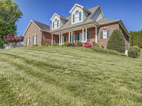 3rd image of 1036 Fiddlers Way