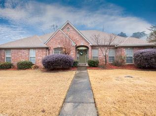 2215 Huntleigh Ct, Little Rock, AR 72212