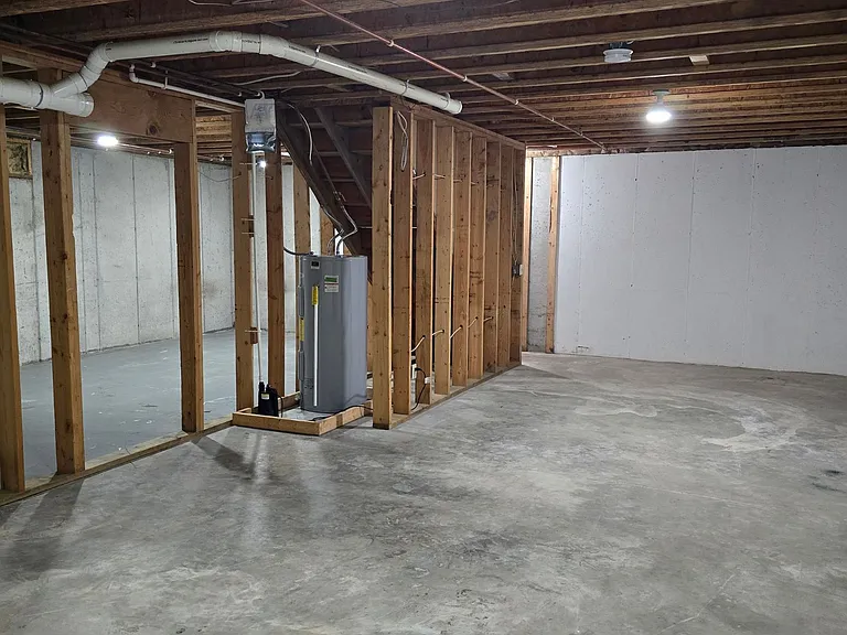 1021 Manitou Dr #3 — Photo 9