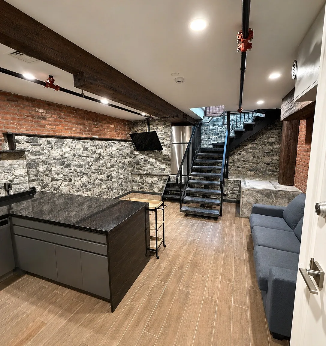 1 bed, 1.0 bath, 890 sqft, $3,400 — Photo 3