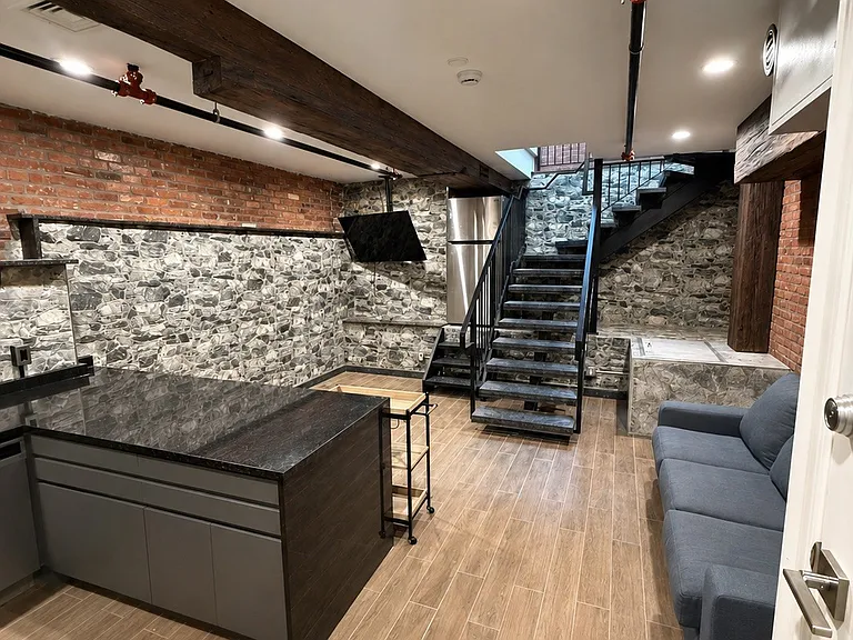 1034 Commonwealth Ave #104 — Photo 3