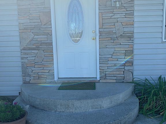 3rd image of 17220 E Main Ave