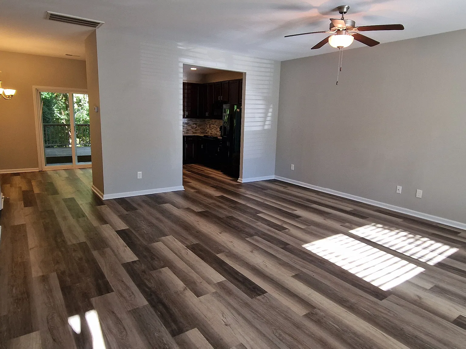 3 bed, 2.5 bath, 1500 sqft, $1,975 — Photo 3