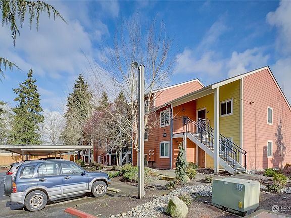 2nd image of 12601 SE 41st Place #C302