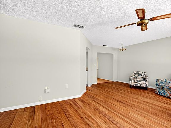 5th image of 9021 SW 108th Pl