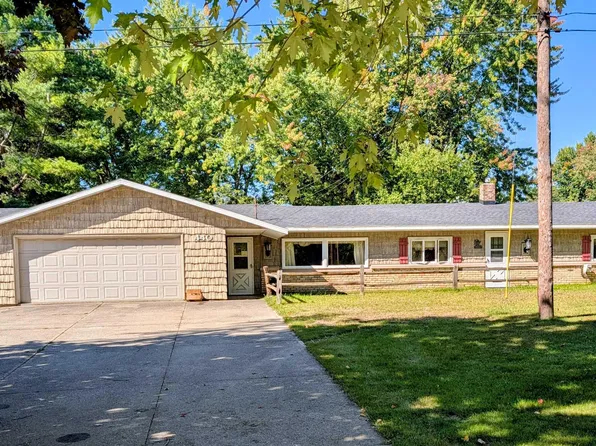 440 S Chippewa St, Shepherd, MI 48883
