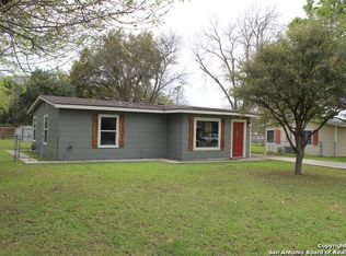 226 Weathercock Ln, Windcrest, TX 78239