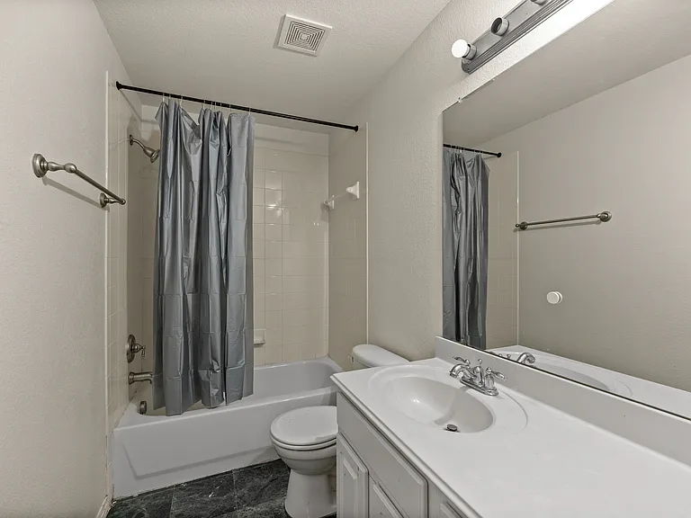 5544 Clay Ct — Photo 18
