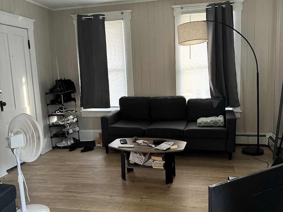 1st image of 87 Jackson Ave #2