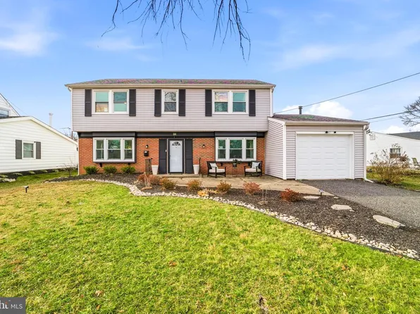 43 Galton Ln, Willingboro, NJ 08046
