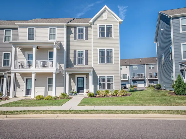 127 Broad St, Daleville, VA 24083