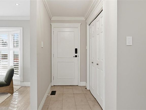 3rd image of 5245 Bromley Rd