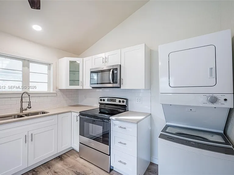 4504 Oakley St #B — Photo 12