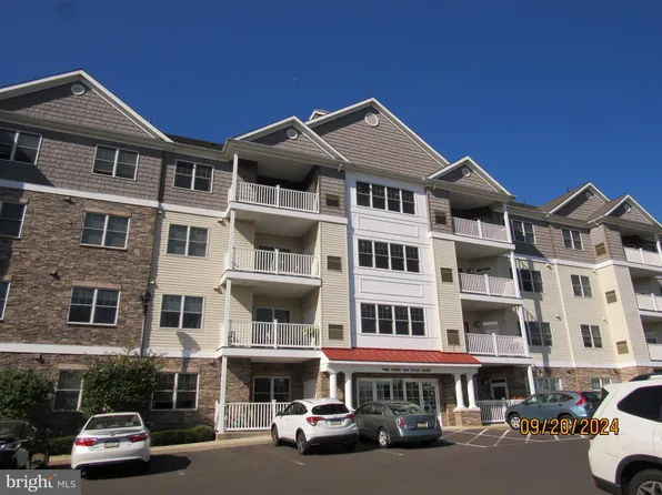 300 Tyler Ct Unit 445, Philadelphia, PA 19111