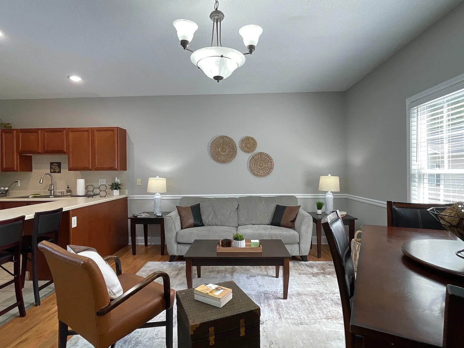 2 bed, $2,500 — Photo 1