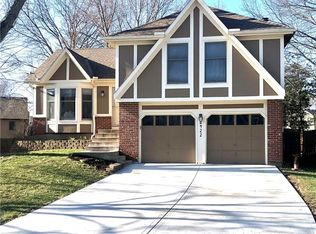 6422 McCoy St, Shawnee, KS 66226