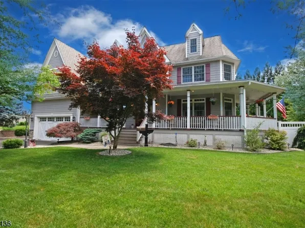 579 Mountainview Ter, Dunellen Boro, NJ 08812
