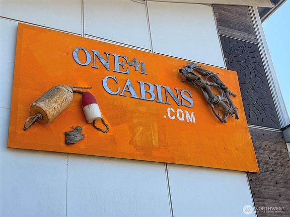 5th image of 141 Barnacle St NW