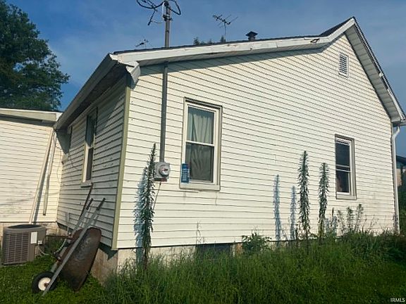 4th image of 440 W Mill St