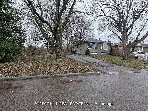 2nd image of 21 Caulfield Rd