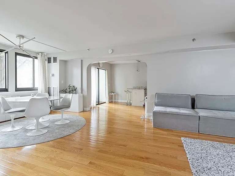 250 Hammond Pond Pkwy #310S — Photo 3