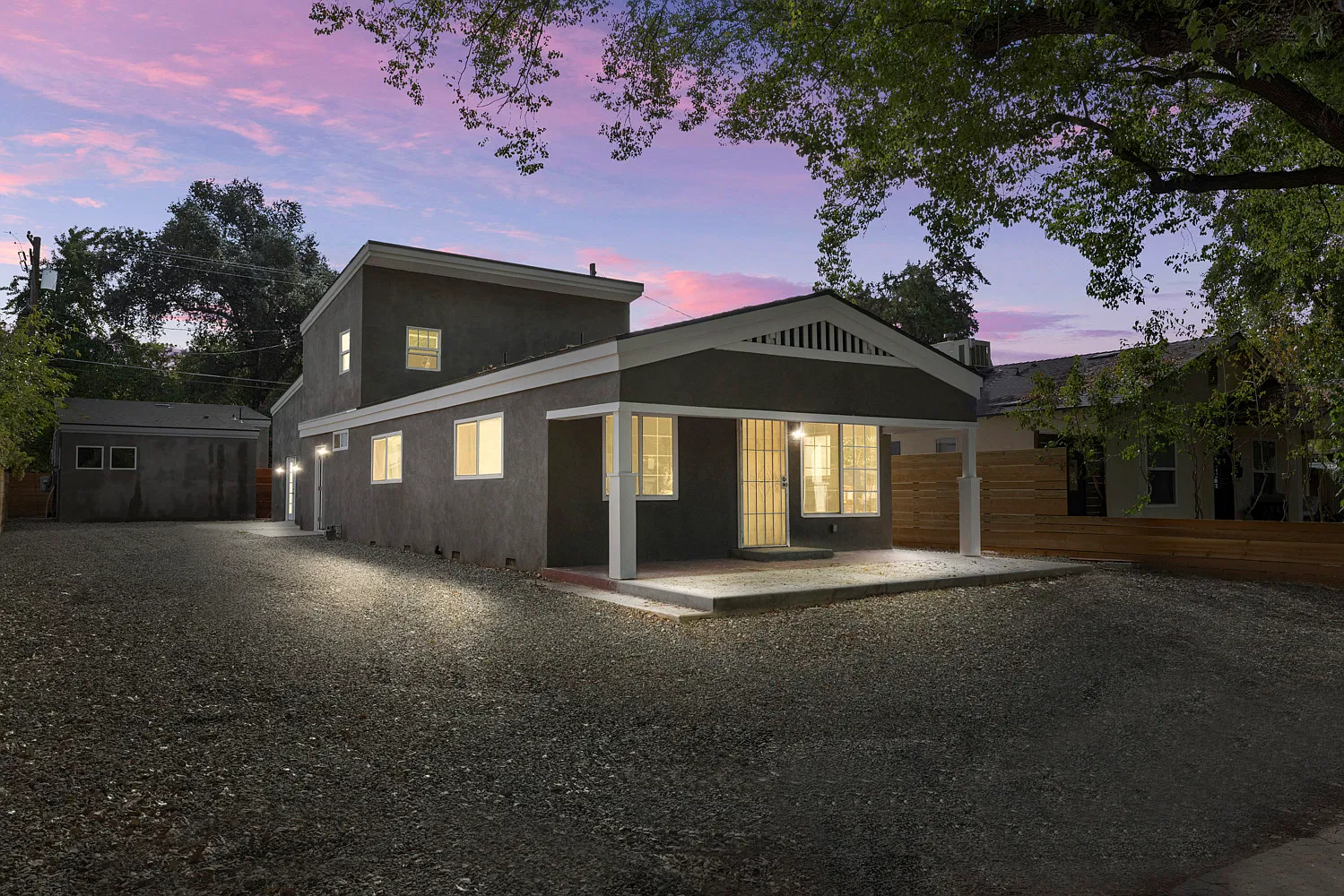 2 bed, 650 sqft, $2,000 — Photo 1