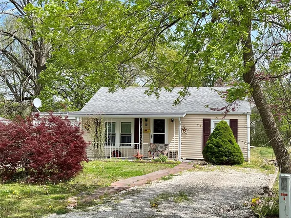 19 Howard St, Litchfield, IL 62056