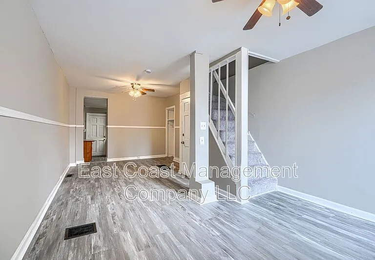 1220 W Pratt St — Photo 5