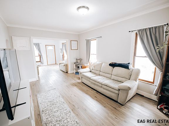 3rd image of 1137 Kampenga Ave
