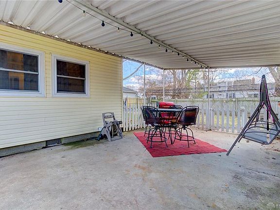 2nd image of 512 Earnshaw Dr