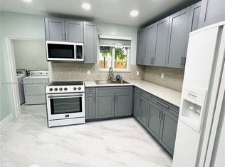 10370 SW 174th Ter, Miami, FL 33157