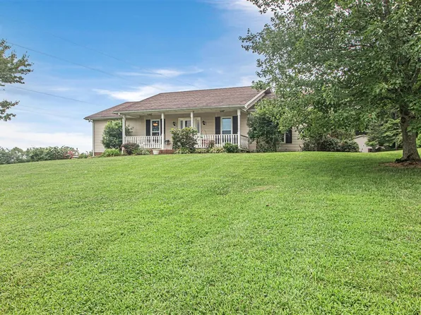 100 Timberleaf Dr, Horse Cave, KY 42749