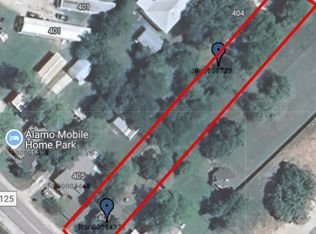 407 Decatur St, Bowie, TX 76230