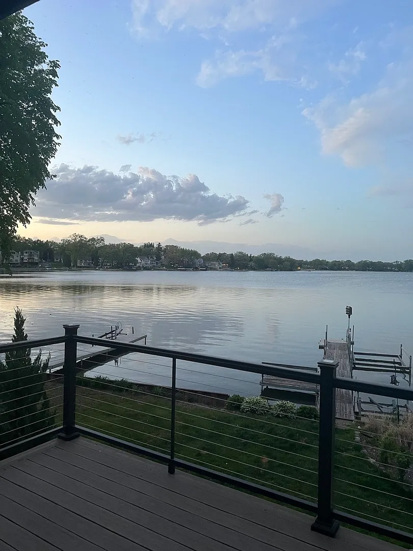 3 bed, 3.5 bath, 3672 sqft, $4,500 — Photo 3