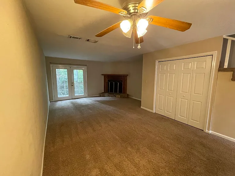 3234 W Wimbledon Dr — Photo 6