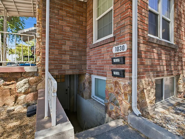1030 W Center St — Photo 2
