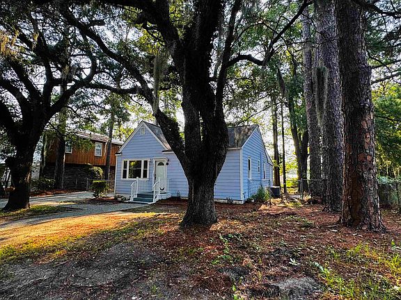 4th image of 2407 South Island Rd.
