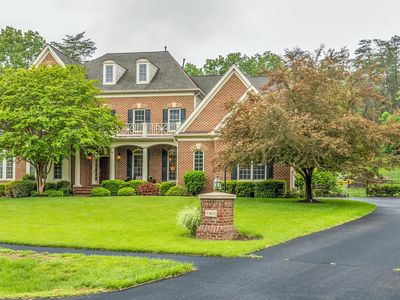27405 Bridle Pl, Chantilly, VA, 20152
