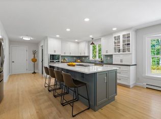 35 Rice Rd, Boothbay, ME 04537